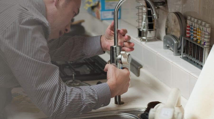 Expert burst pipe repair services in Clear Lake, IA